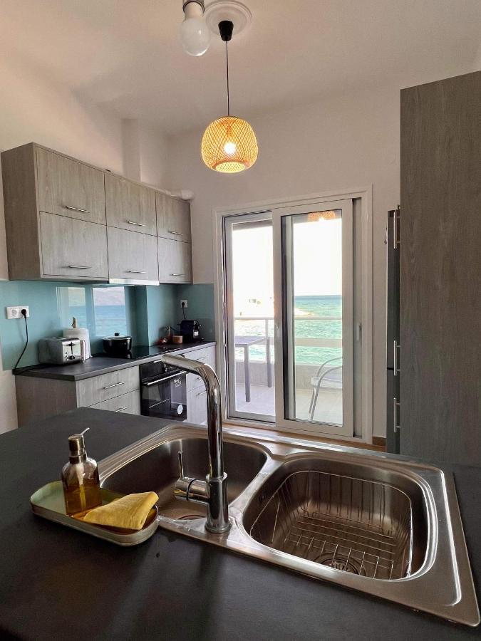 Beach Retreat In Town Corinth ภายนอก รูปภาพ